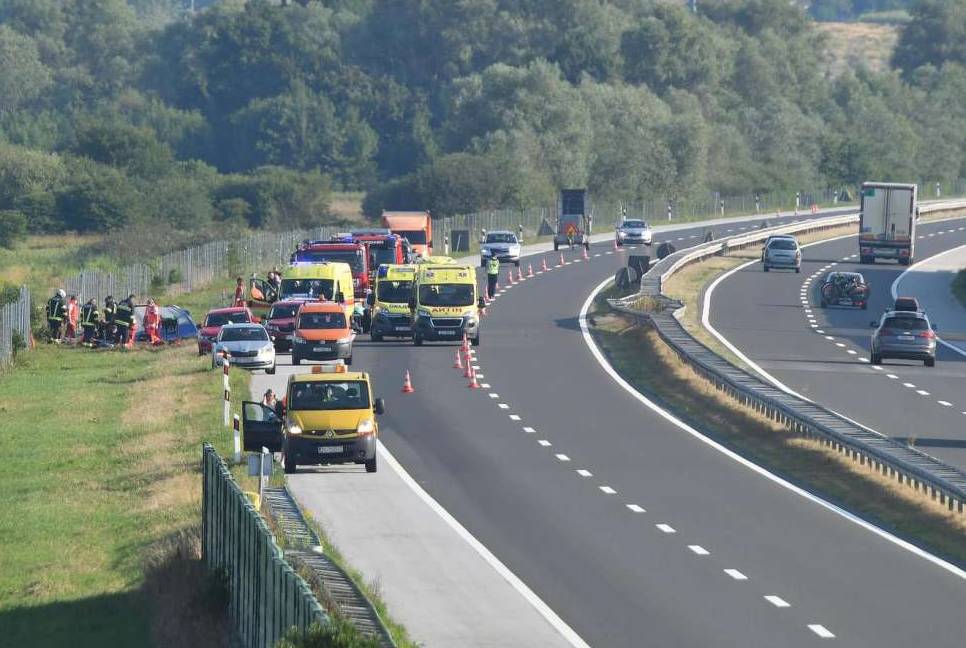 11 killed in Croatia bus accident