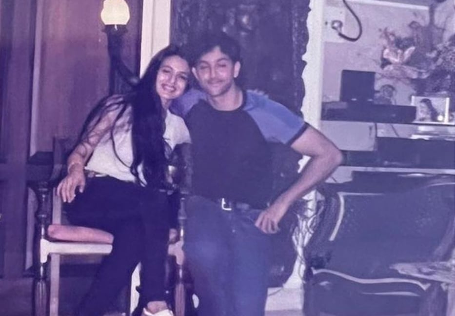 Ameesha shares unseen picture with Hrithik