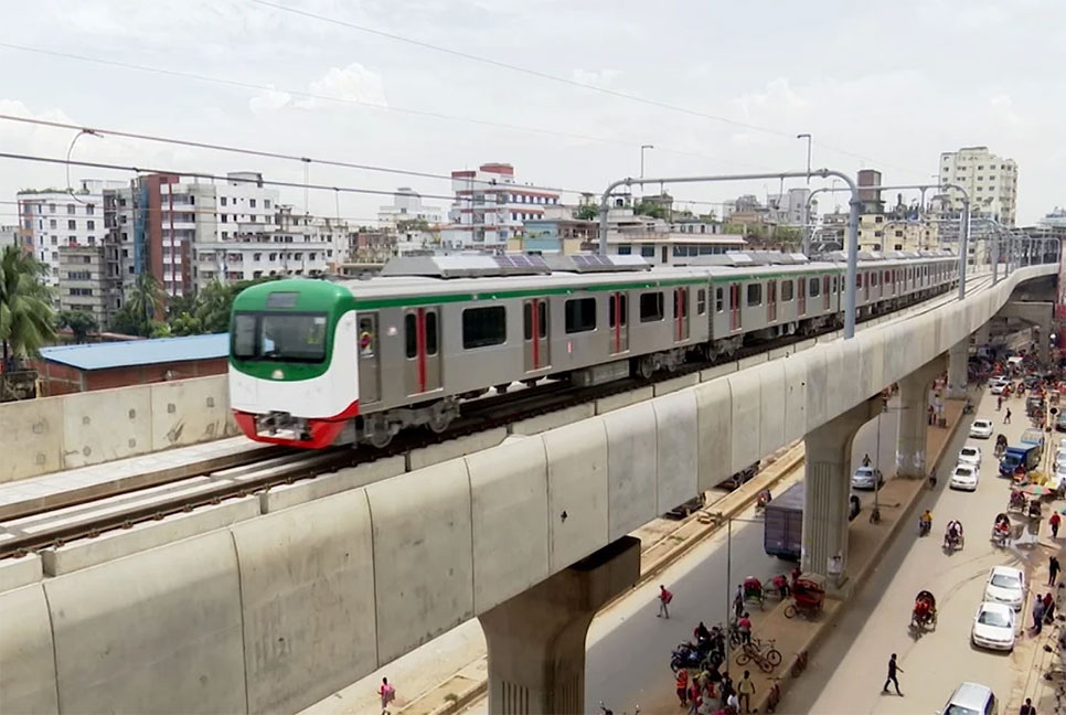 Cut metro rail fare by 50%: National committee