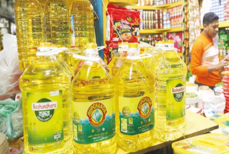 Govt cuts Soybean oil price by Tk 14 per litre