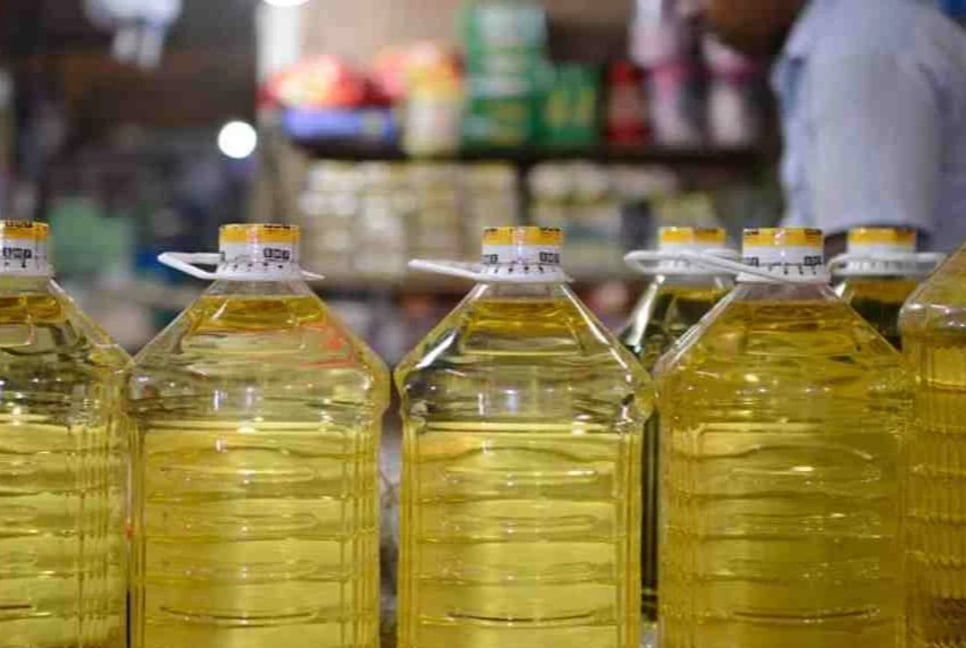 Refiners want Tk 15 per litre soybean oil price hike by Sunday