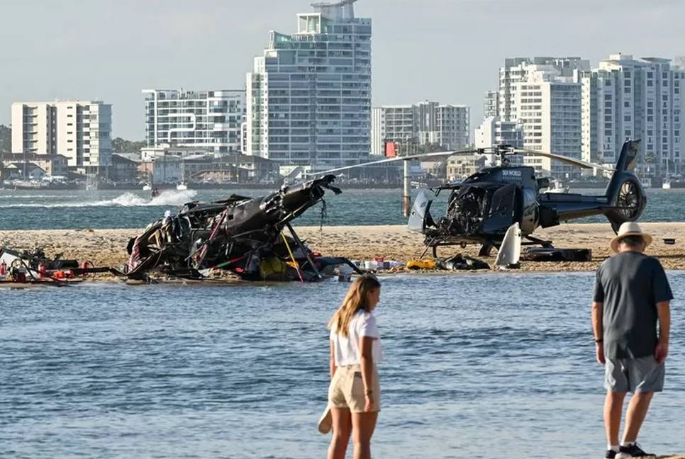 Four dead in mid-air after Australia helicopters collide