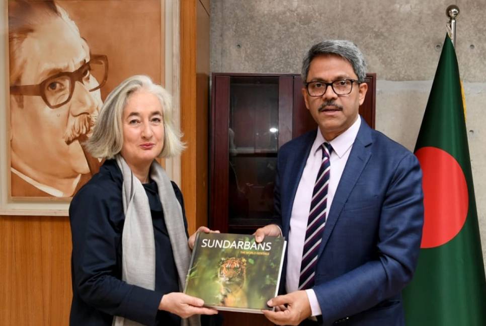 New envoy of France calls on Shahriar Alam