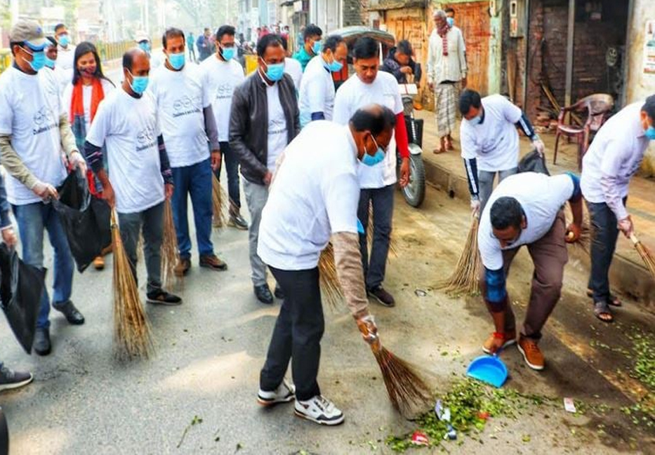 Assistant High Commission of India organizes cleanliness campaign in Rajshahi

