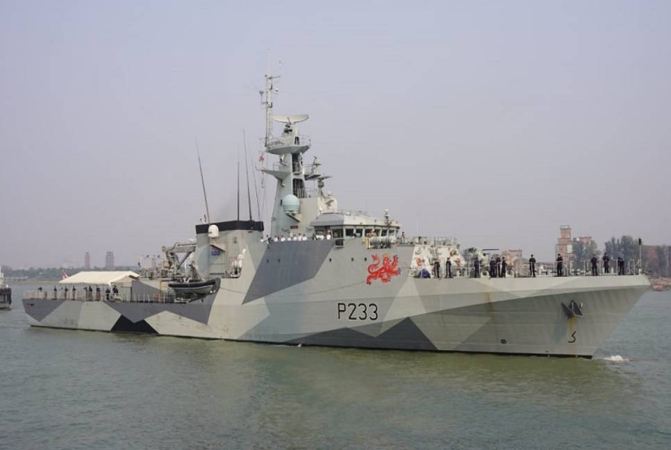 British Royal Navy ship visits Bangladesh