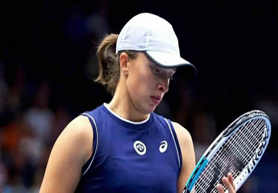 Ranking topper Iga Swiatek eliminated of Australian Open

