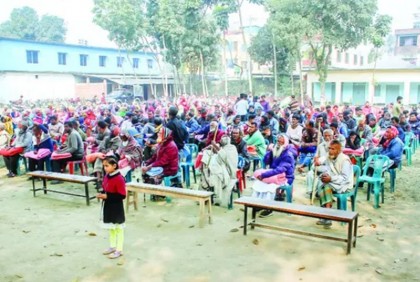 Bashundhara spreads warmth among 13,000 cold-hit people in northern region