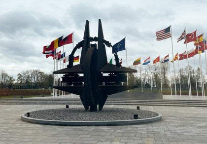 NATO urges Russia to respect nuclear weapon treaty with US