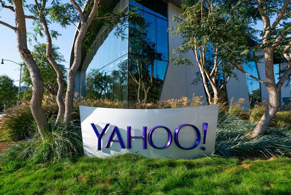 Yahoo to lay off 20% employees