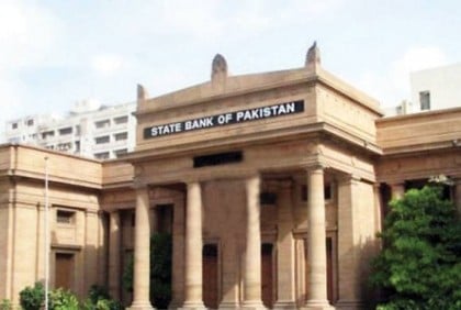 Pakistan’s forex reserves fall below $3 billion