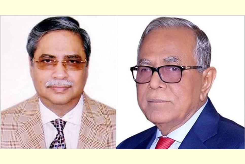 President Hamid greets his successor Shahabuddin