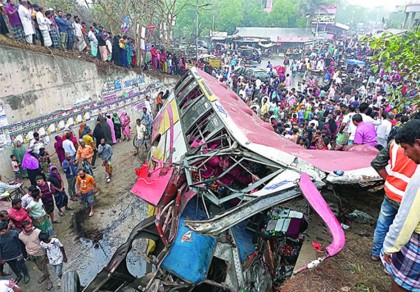 Reckless transport on unsafe roads