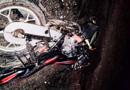 2 men killed in Satkhira as truck hits their bikes