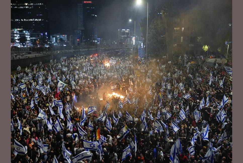 Pressure mounts on Netanyahu as unions launch strike across Israel