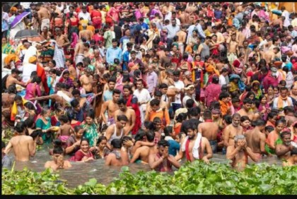 Lakhs of Hindu devotees join Ashtami Snan in Narayanganj 