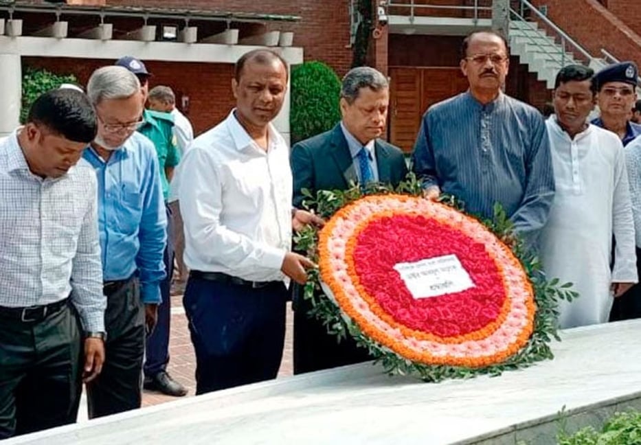 New CIC pays tribute to Bangabandhu