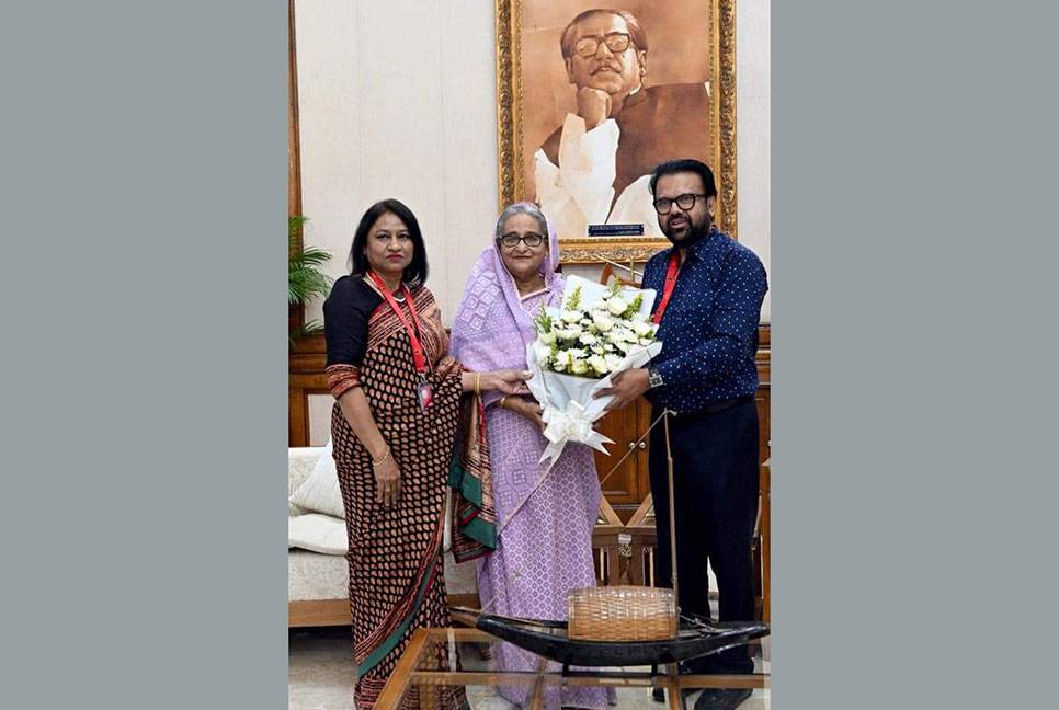 JPC President, Secretary meet PM