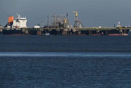 Japan buys Russian oil at prices above cap