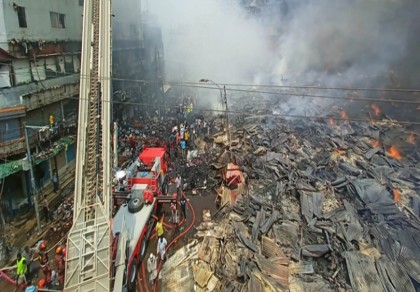 Bank account opened for aiding victims of Bangabazar fire 

