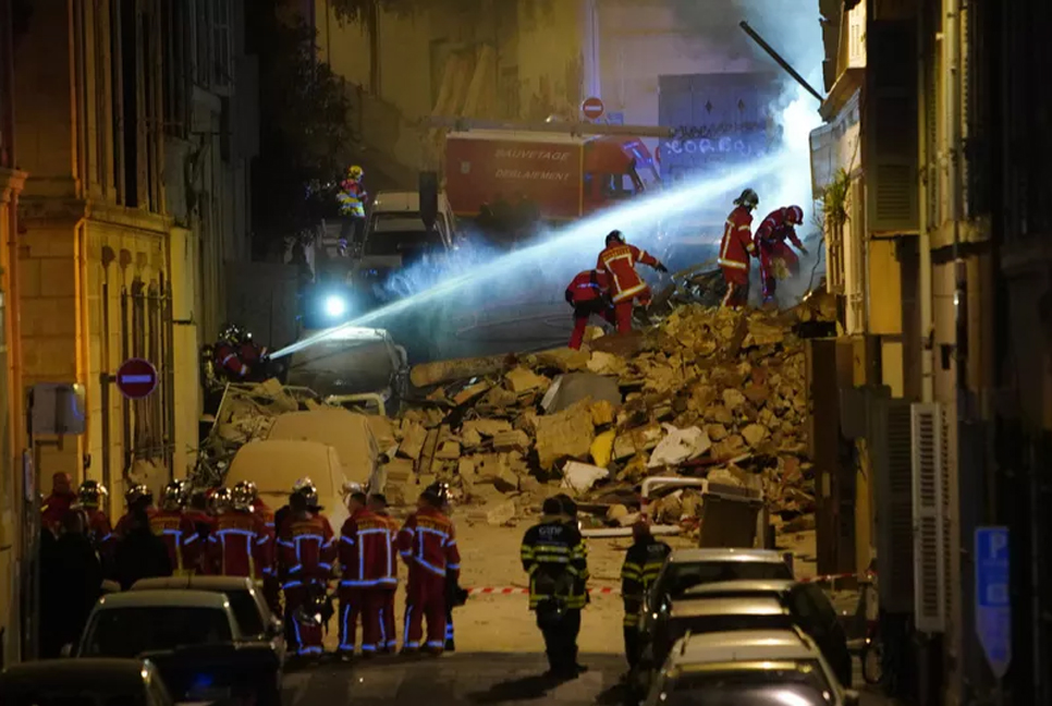 8 people missing in fiery collapse of Marseille building