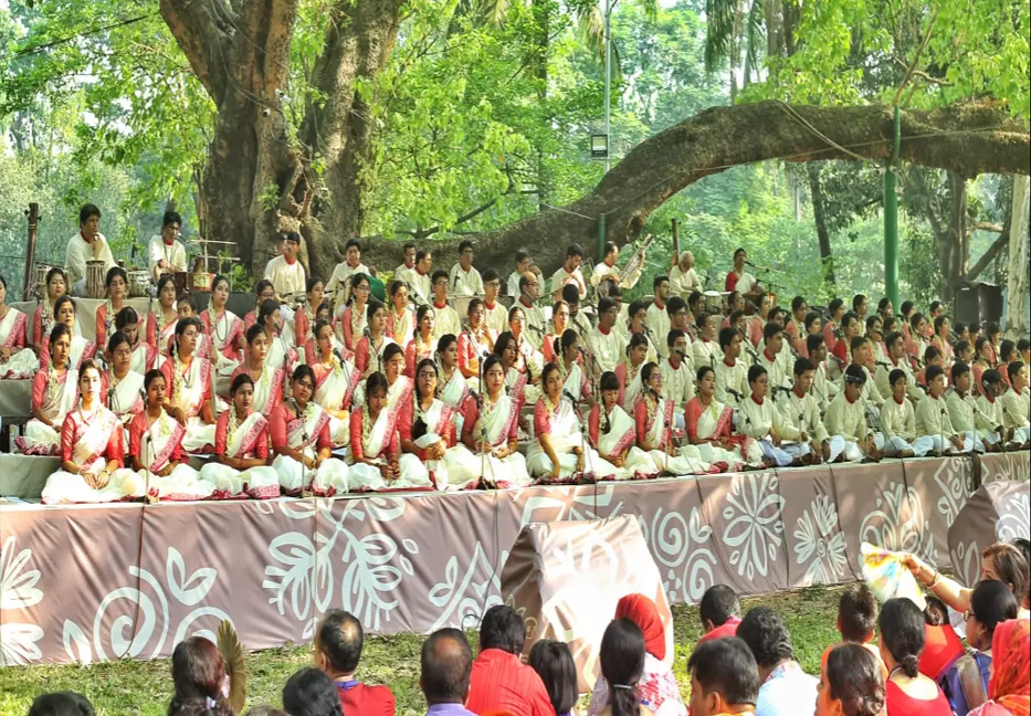 Chhayanaut welcomes Pahela Baishakh seeking good bonding