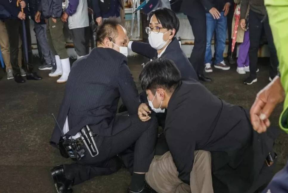 Japan PM Fumio Kishida evacuated after apparent smoke bomb blast