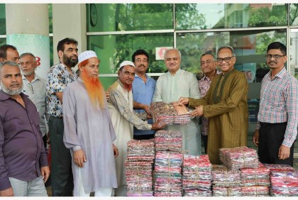 Bashundhara Group shares Eid happiness with newspaper hawkers