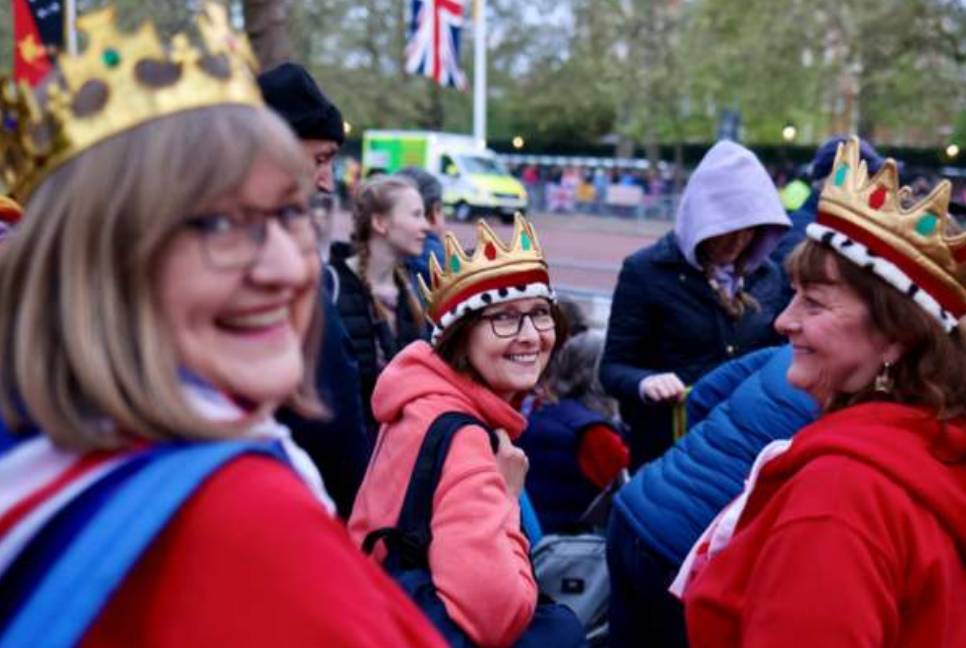 Crowds gather ahead of King Charles III Coronation