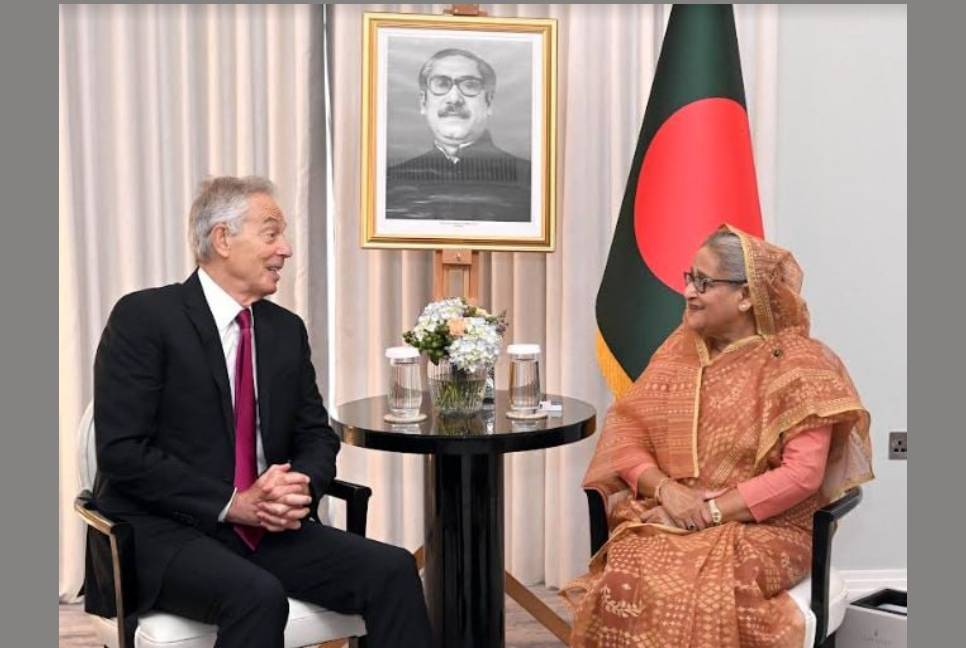 Tony Blair praises Bangladesh's economic uplift