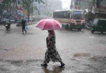 Rain brings relief, disrupts rush hour commute in Dhaka