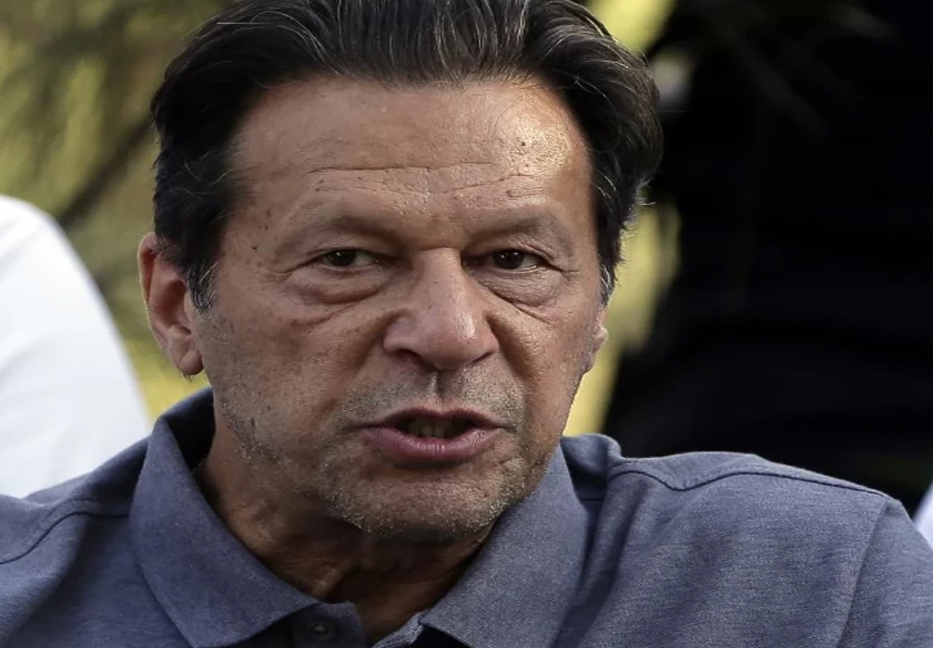 Imran warns of ‘East Pakistan-like situation’ in Pakistan