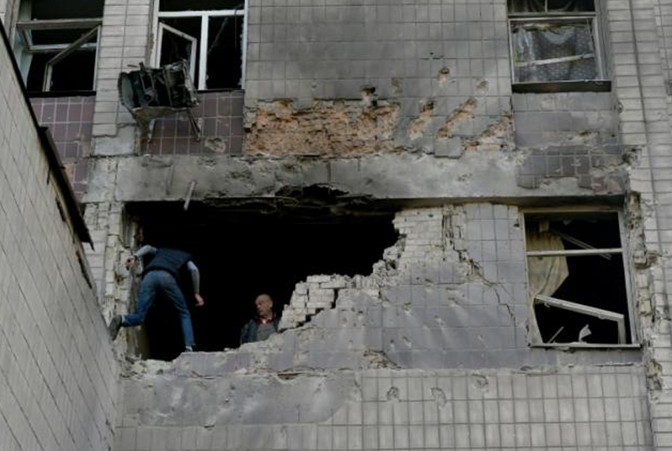 Kyiv repels air strikes, day after huge Russian bombardment