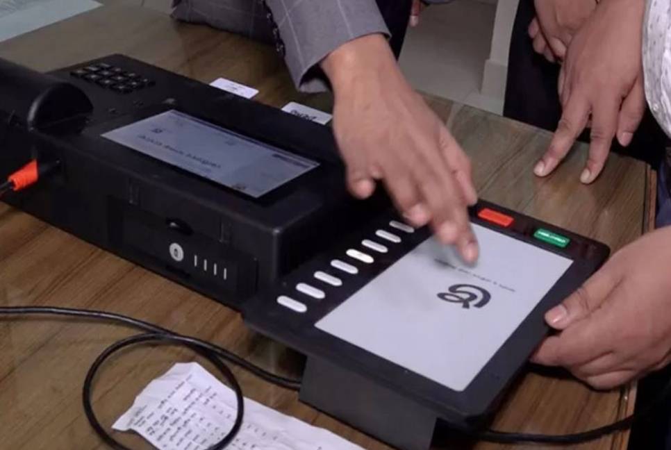 1,500 EVMs reach Barishal for city polls