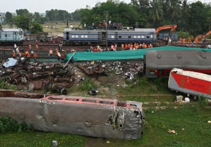 Train services resumed after 51 hours of deadly India crash

