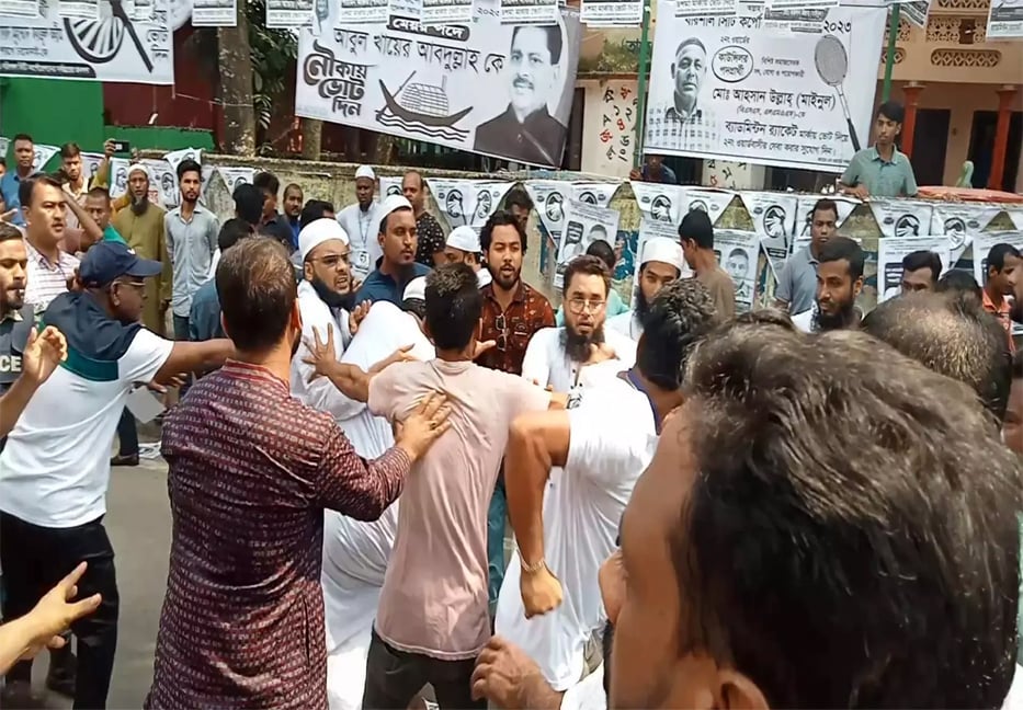 Clash between AL, Islami Andolon supporters leaves several injured in BCC polls