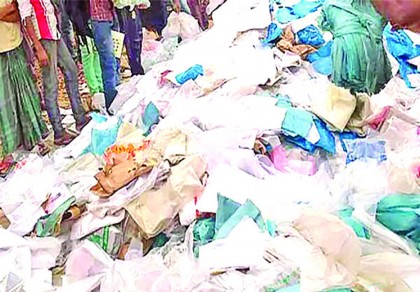 Use of banned polythene bags induces serious environment threat 