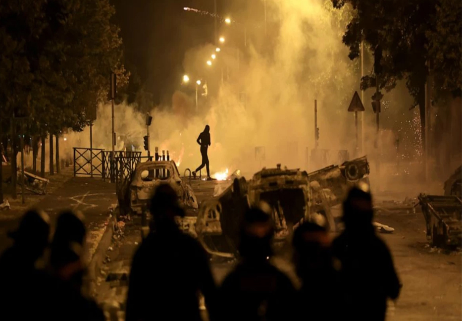 Over 600 arrested, 200 police hurt on 3rd night of protests over teen’s killing in France