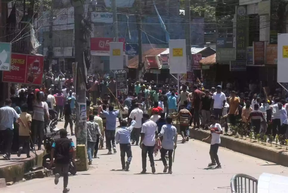 Over 50 injured in AL-BNP clashes in Khagrachhari