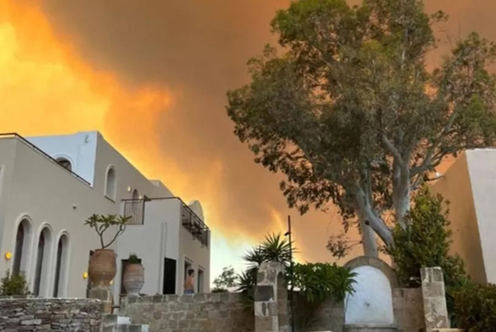 Thousands moved to safety as wildfires rage on Greek island of Rhodes