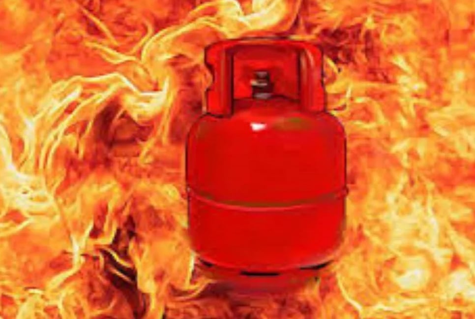 3 burned in gas explosion in Narayanganj's Fatullah