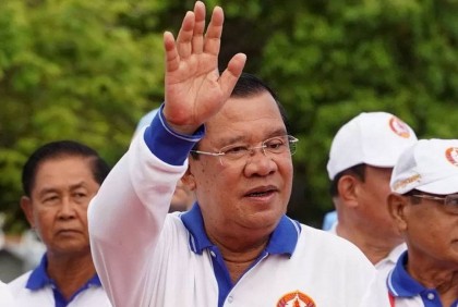 Cambodia’s PM announces resignation