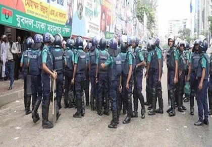 BNP leaders, activists vacate Nayapaltan area shortly complying with police instruction