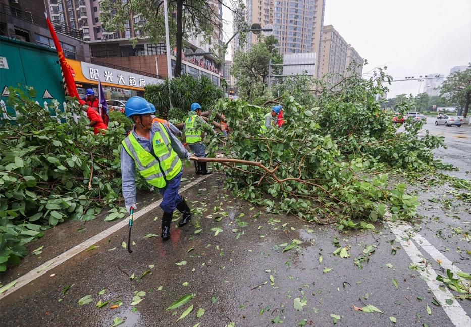 Beijing on alert as Typhoon Doksuri sweeps northwards

