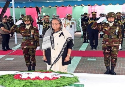 PM pays tributes to Bangabandhu at Tungipara