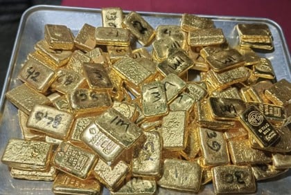 Biman employee held with 68 gold bars at Dhaka Airport