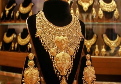 Gold price tops Tk 1 lakh per bhori again