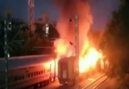 9 killed, 50 injured in train coach fire in south India