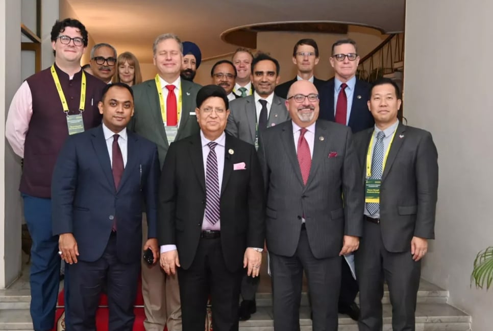 FM Momen discusses trade, investment issues with US Bangladesh Business Council leaders