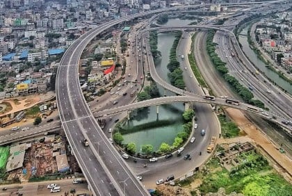 Which vehicles can’t use Dhaka Elevated Expressway?