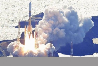 Japan launches 'Moon Sniper' mission